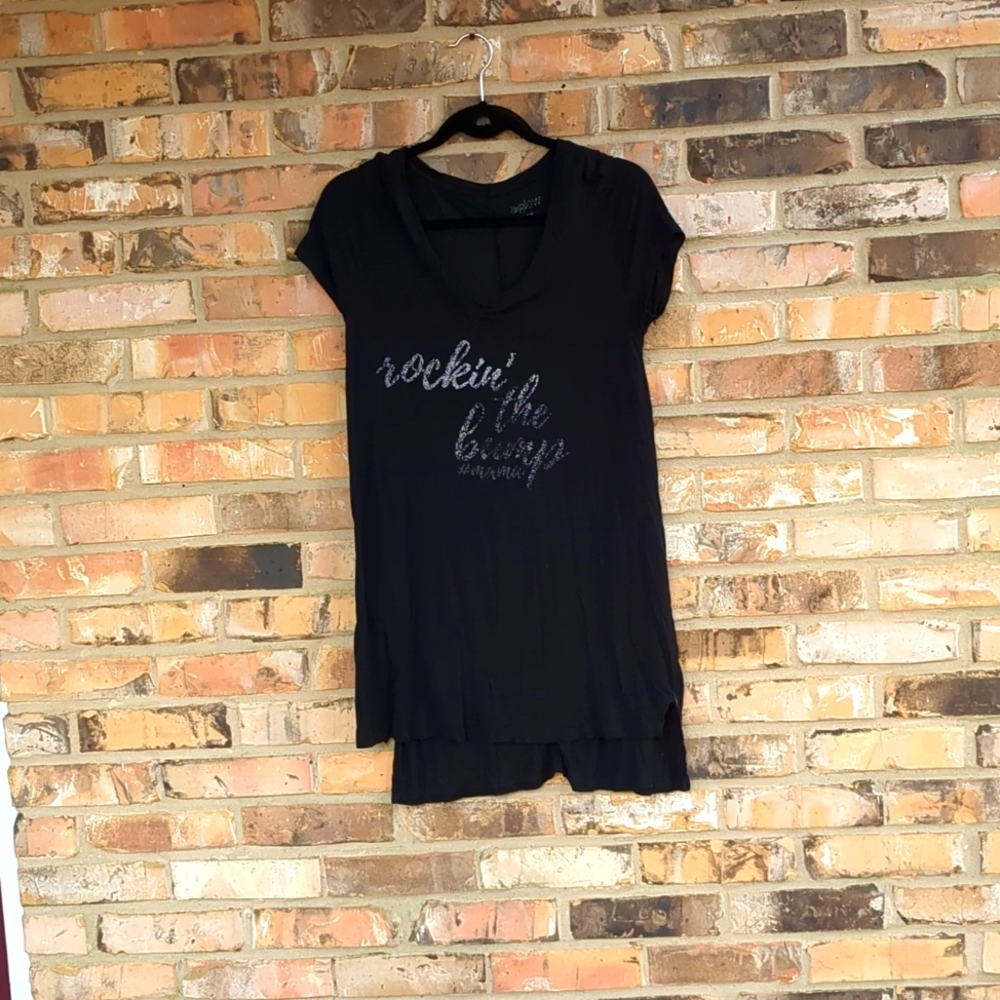 Aglow - Size small oversized black maternity shirt with fun saying